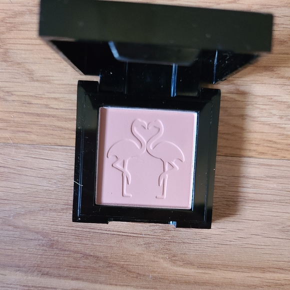 🦩3/$30 Lipgloss, lip remedy, blush, mascara, and brush with Ipsy bag - Picture 5 of 9